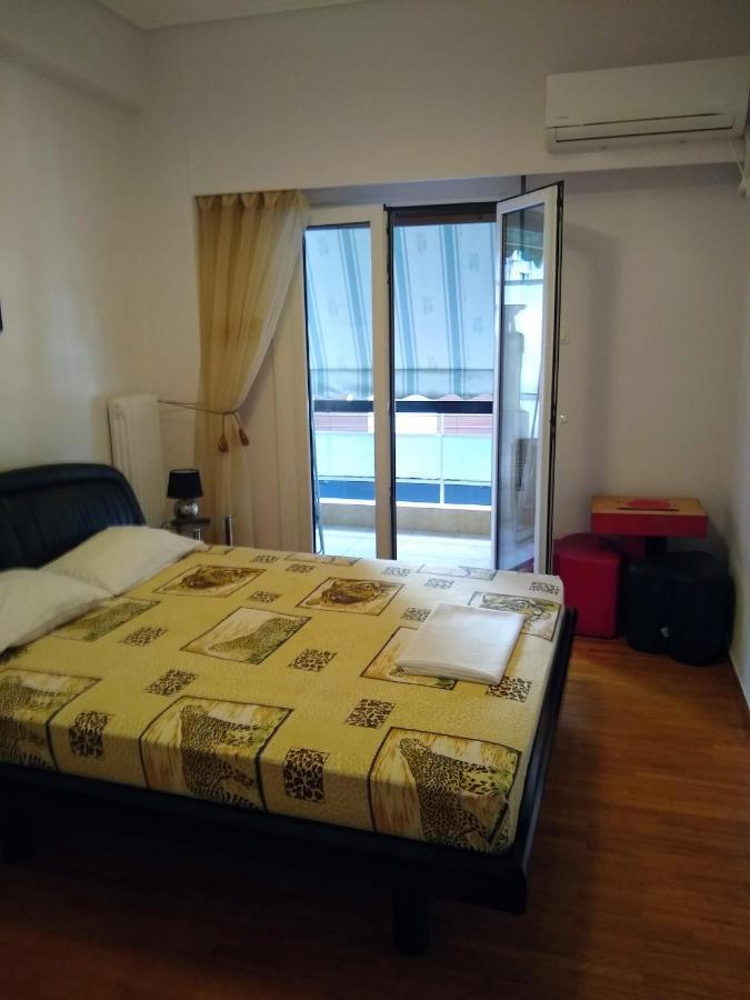 Acropolis Within 10 Minutes Walk! Classical Apartment And A Hostess At Your Side! Athens Exterior photo